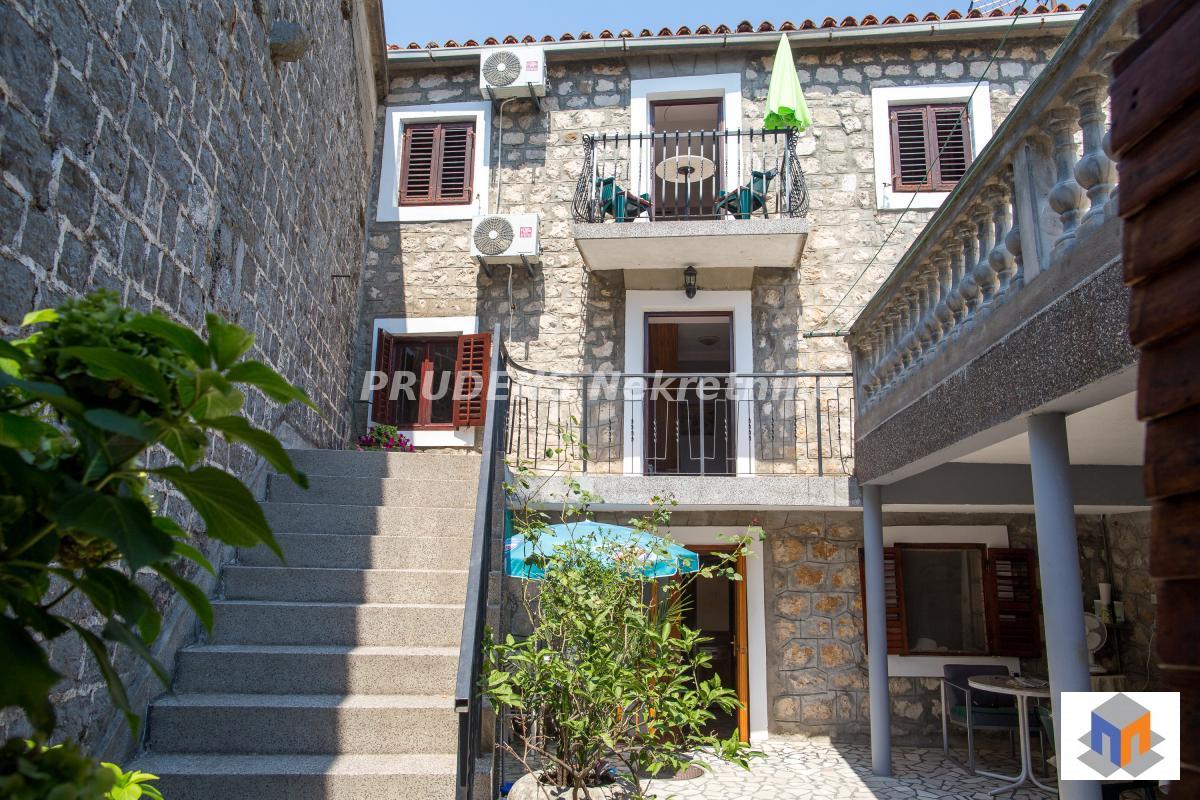 Budva-Bečići, uknjižena kuća