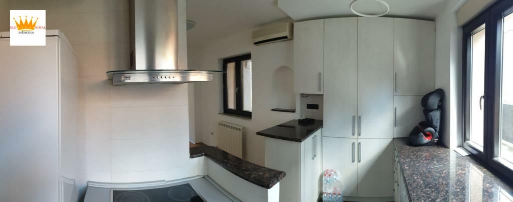 Profesorska kolovija, S. Novakovića 185 m2, 1600 evra+ depoz