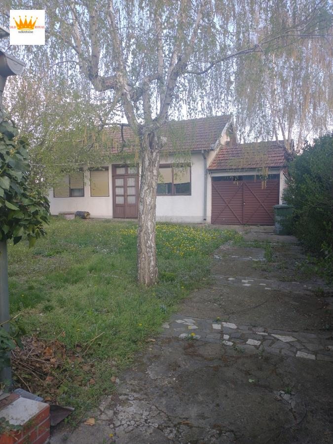 BEOGRAD,Čukarica,Umka, U.l. Karađorđeva, garaža, 5ari placa