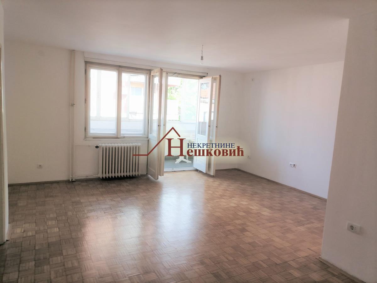 VRAČAR, Cara Nikolaja II, trosoban uknjižen dvostran