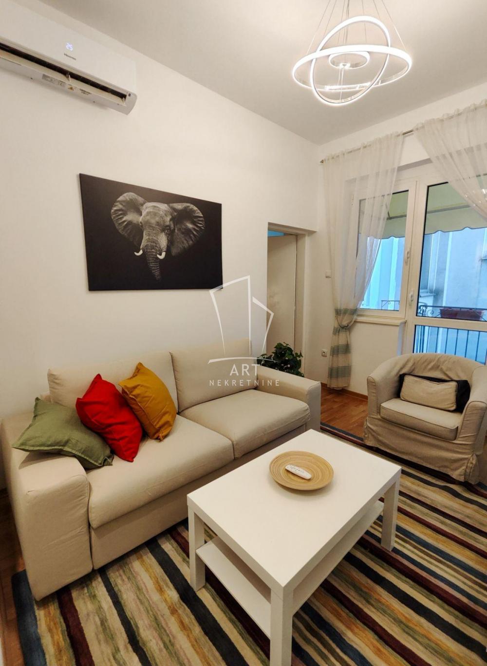 Centar, sređen stan, mereno 50m2 ID#7307