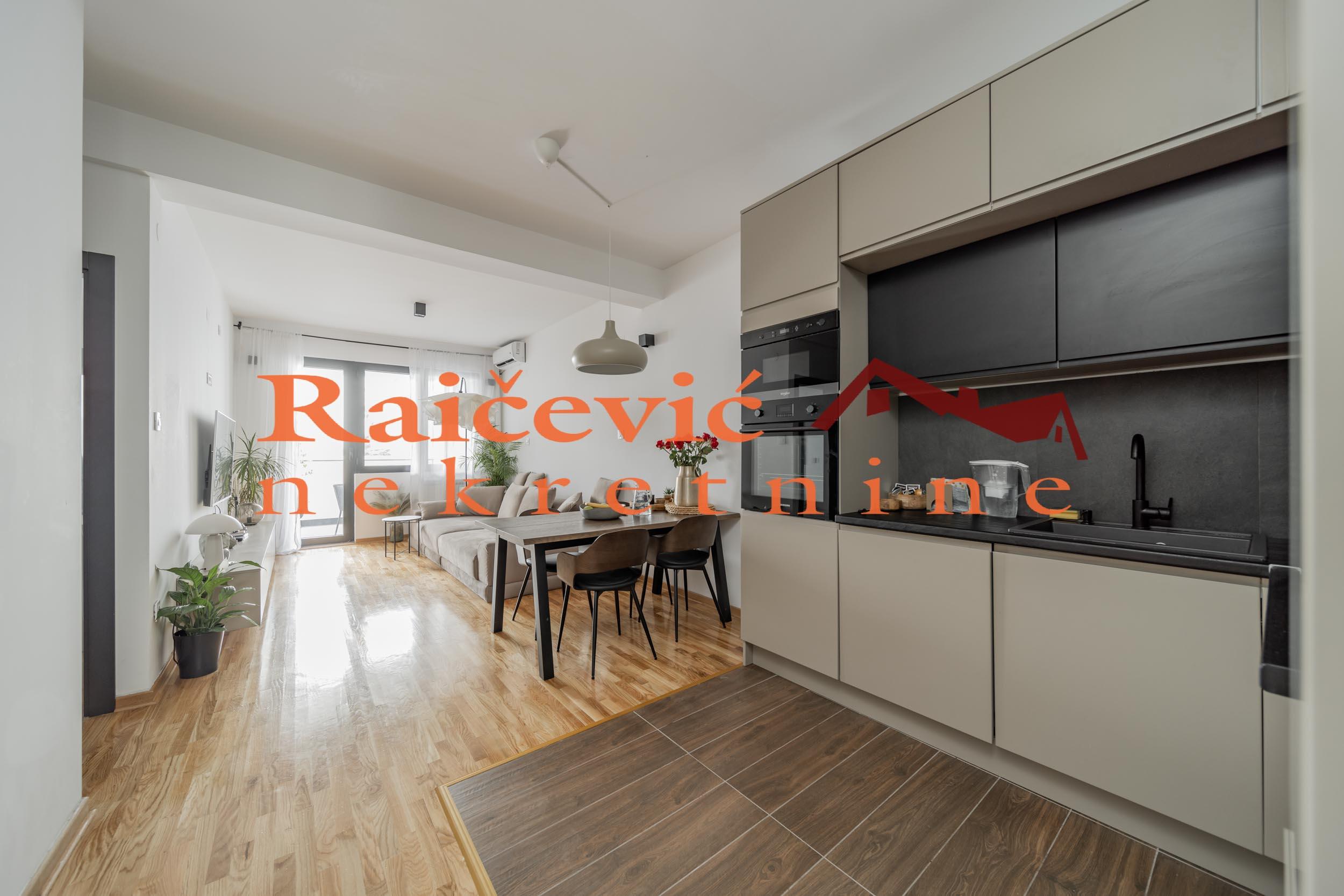 VRACAR CRVENI KRST 57m2 , T ,242000e