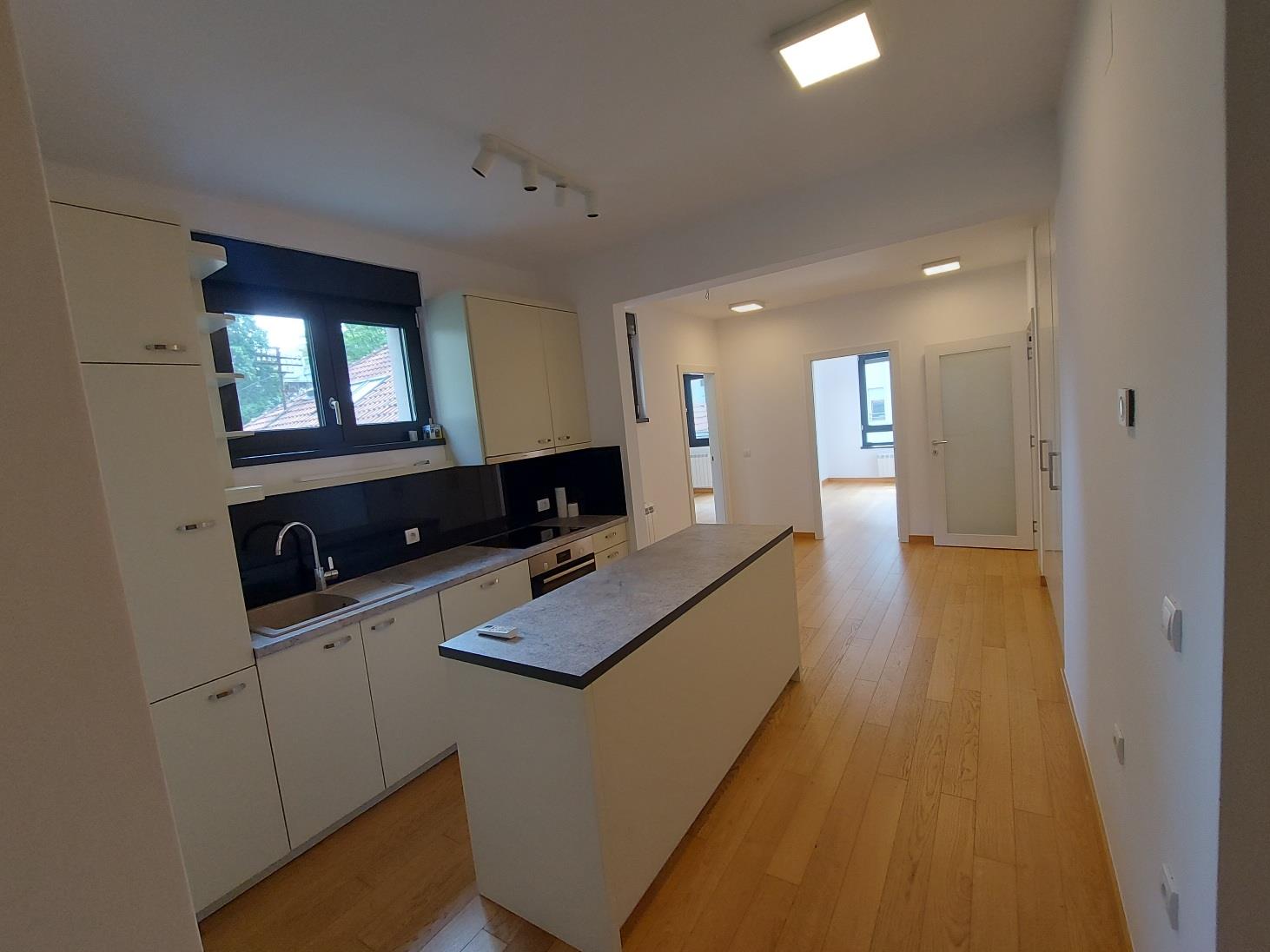 3.5, VRAČAR, Novopazarska, 84m2, garaža, LUX