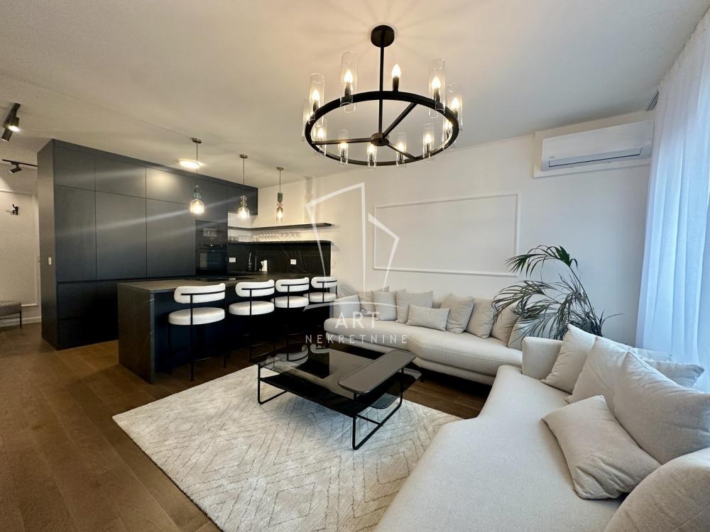 82m2, Nov-Lux namešten, komplex Lastavica ID#10712