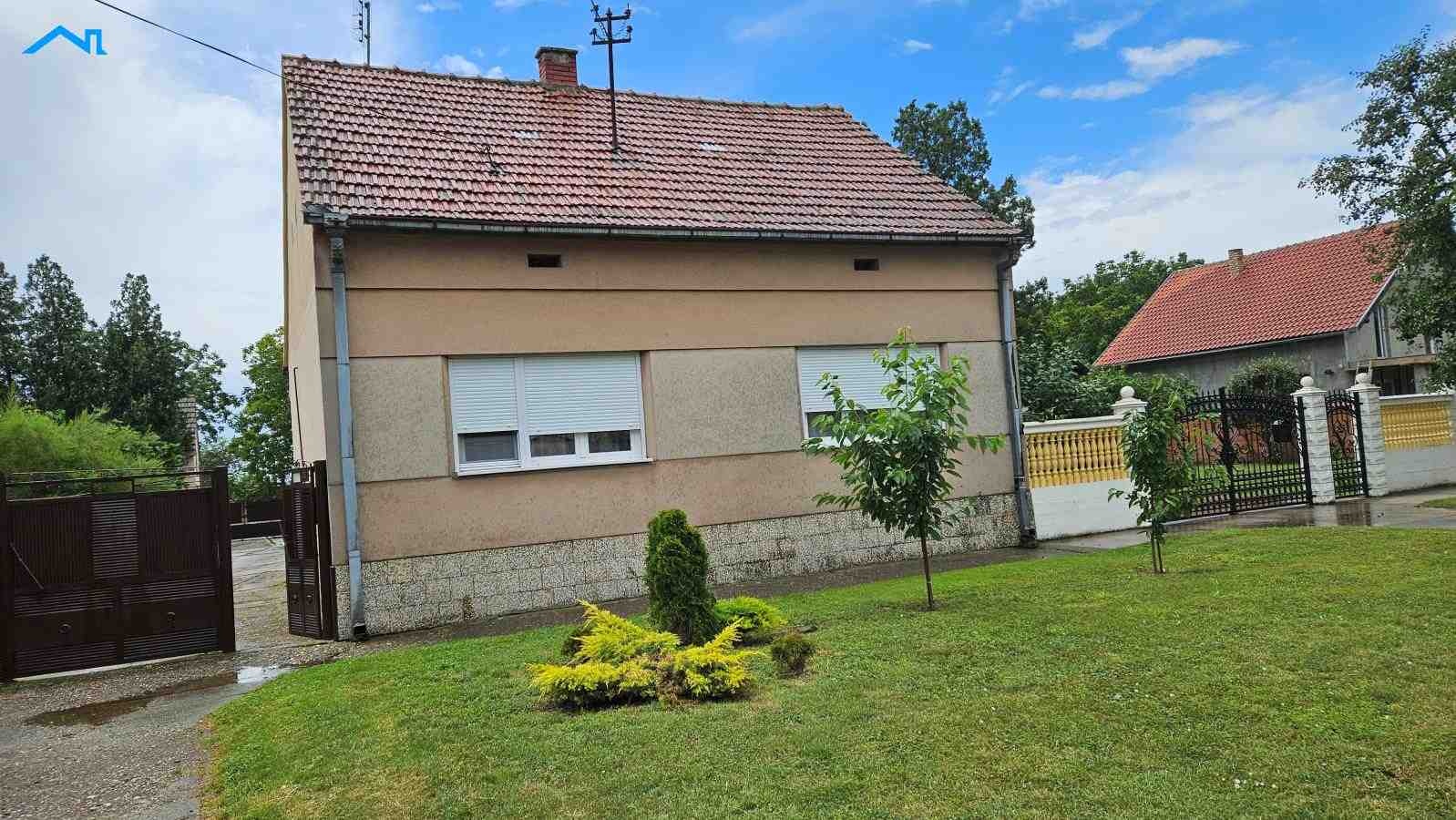 Kuća, 120 m2, Novi Slankamen