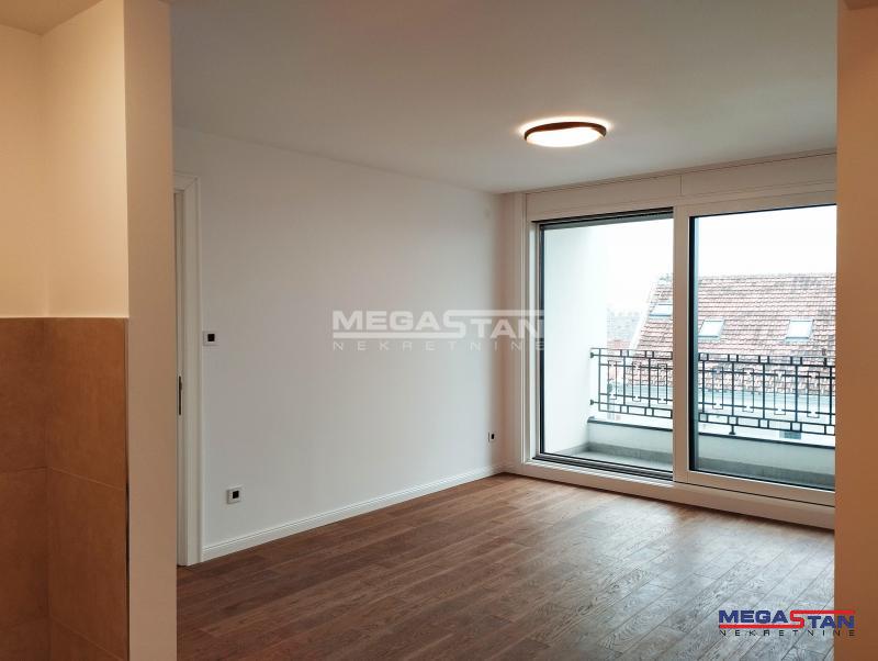 Vračar, luks novogradnja sa garažnim mestom