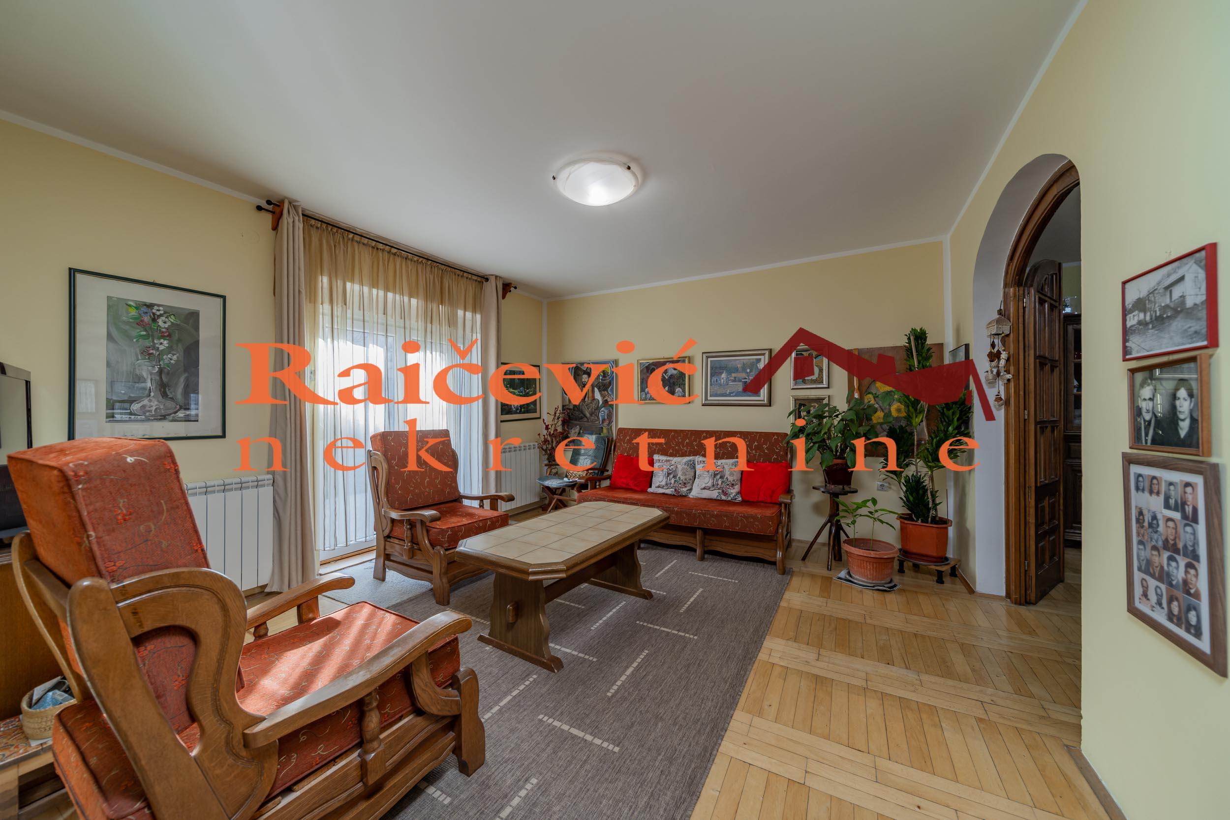 PALILULA VISNJICKA BANJA 263m2 , 2T ,340000e