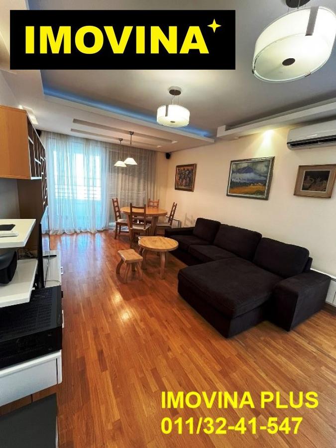 Belvil (Zgrada Ciklama)-Bulevar Crvene Armije,106m2