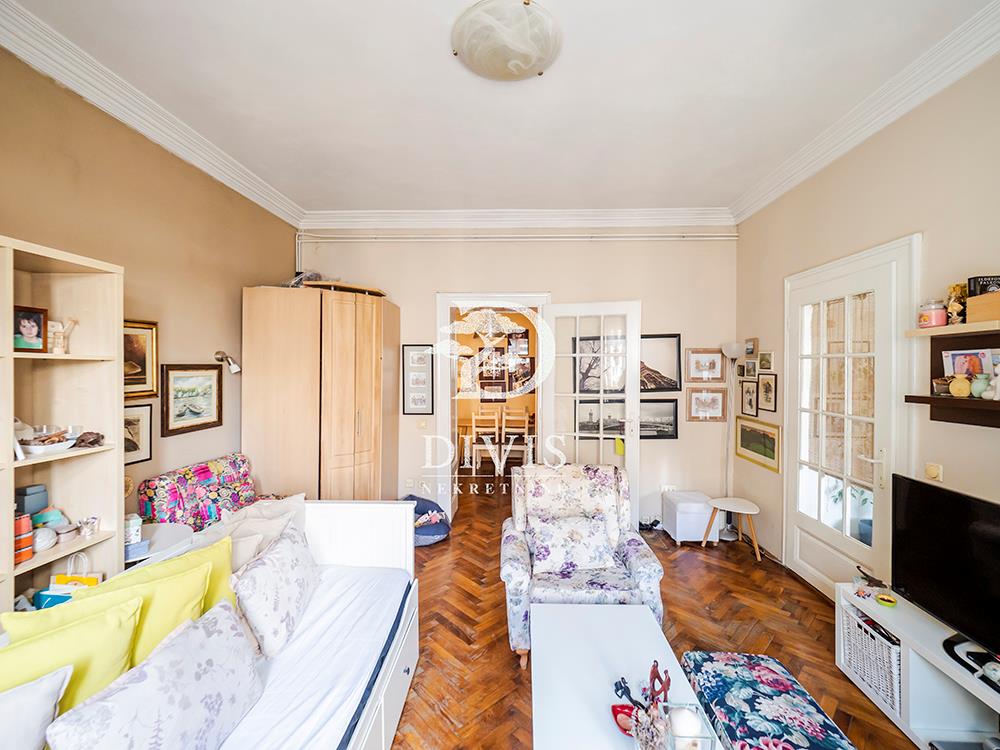 Prodajemo ušuškan salonski stan, 57m2 na Cvetnom trgu