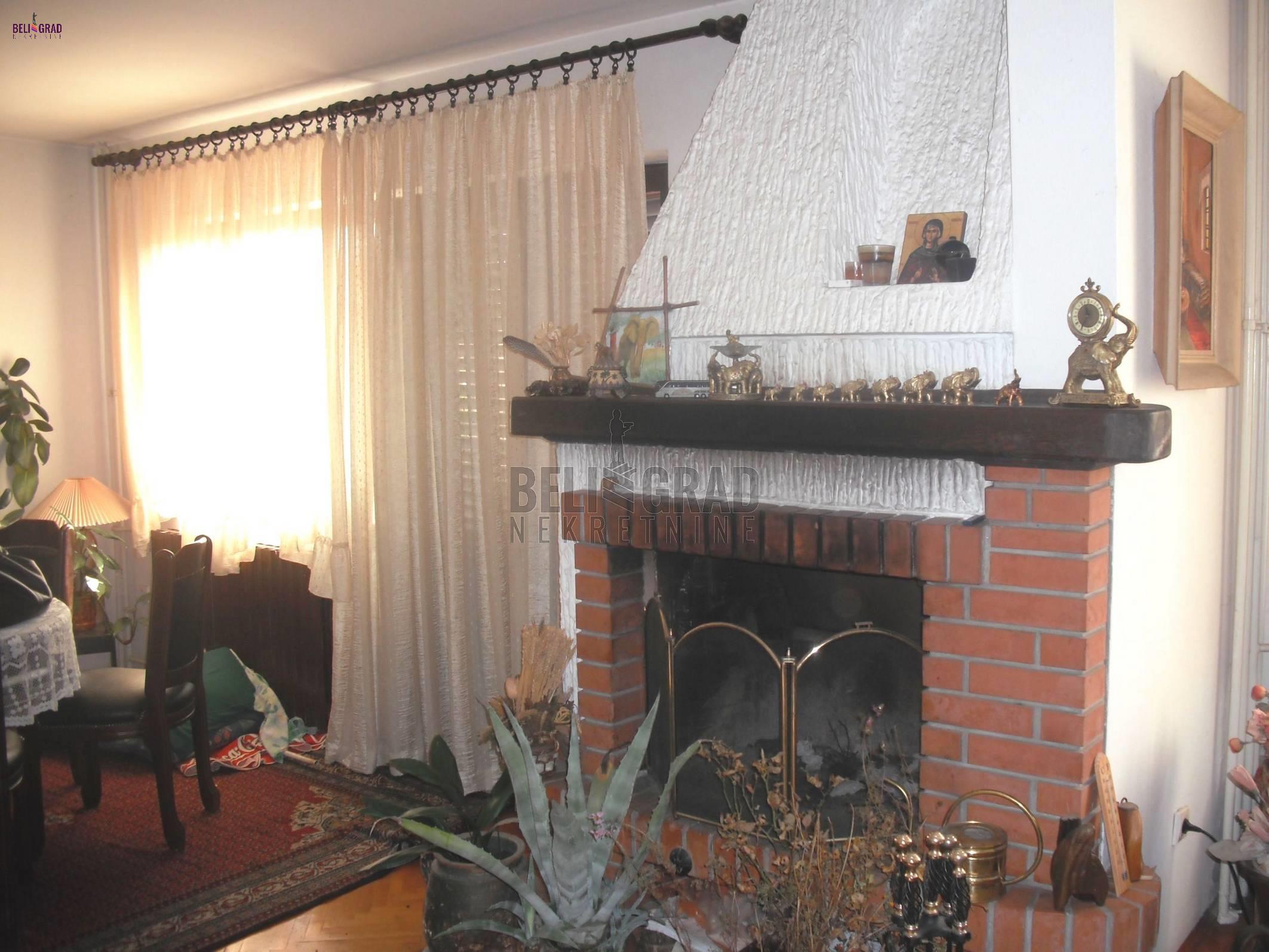 Sremčica, Belog Krina, 432m2+4T (8a)