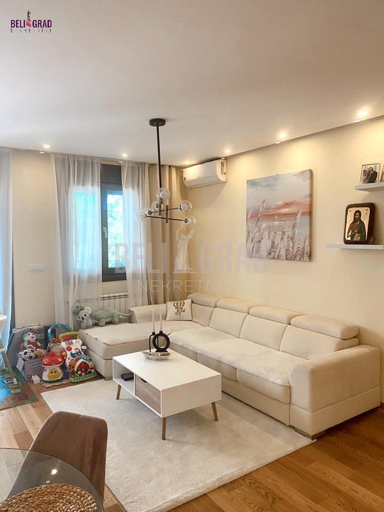 Lux, nov, namešten, dva garažna mesta