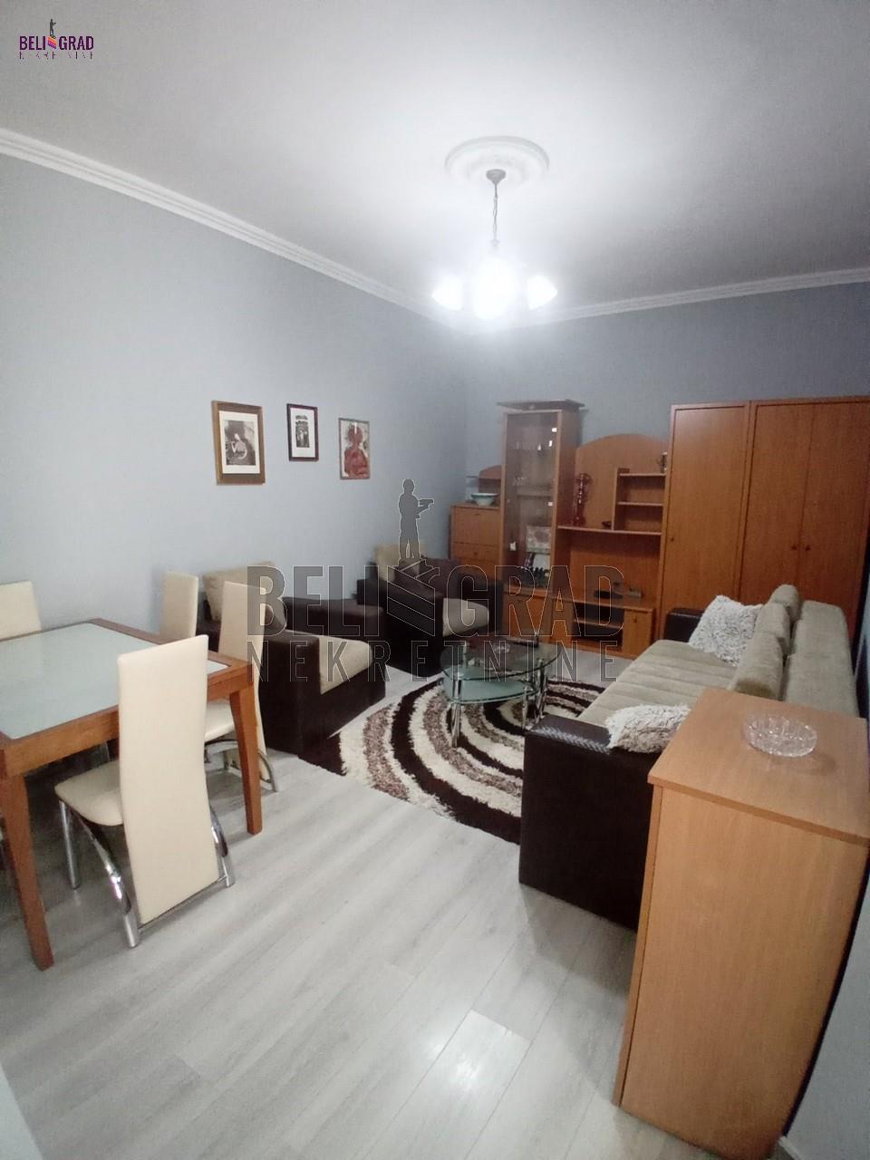 Gundulićev venac, Venizelosova 70m2