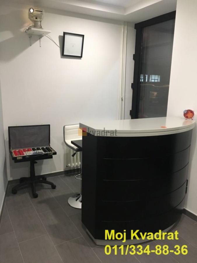 Stari grad, Trg Nikole Pašića - Kosovska, 50m2