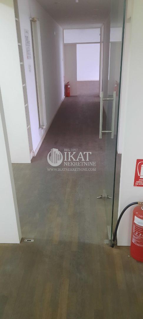 Vračar, poslovni prostor 350m2 na korak od Tašmajdana i Slav