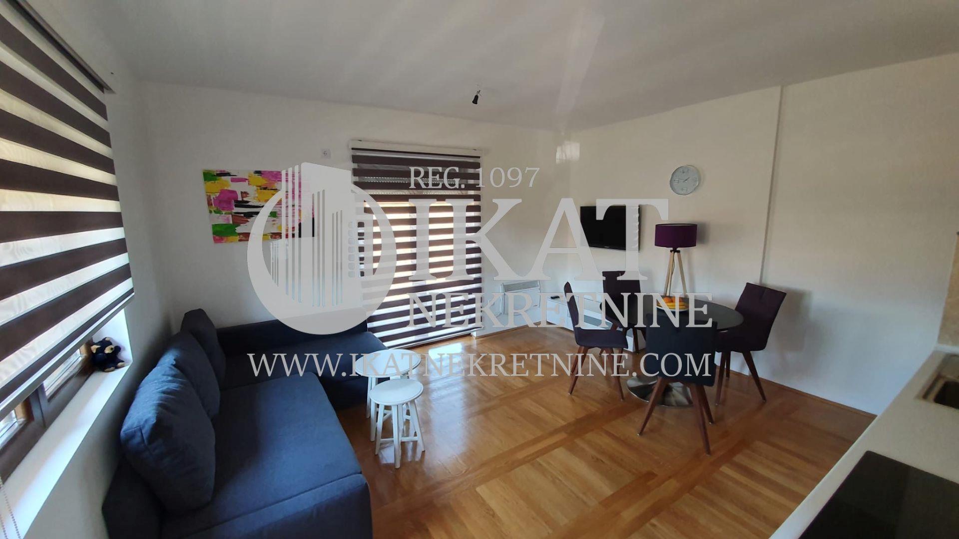 Zlatibor, Jelene Anžujske 43m2 duplex ID#3575