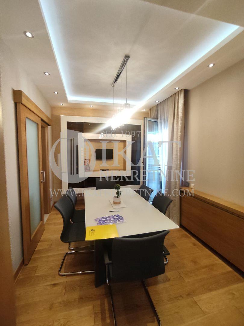 LUX kuća u nizu, 242m2 Banovo brdo ID#2953