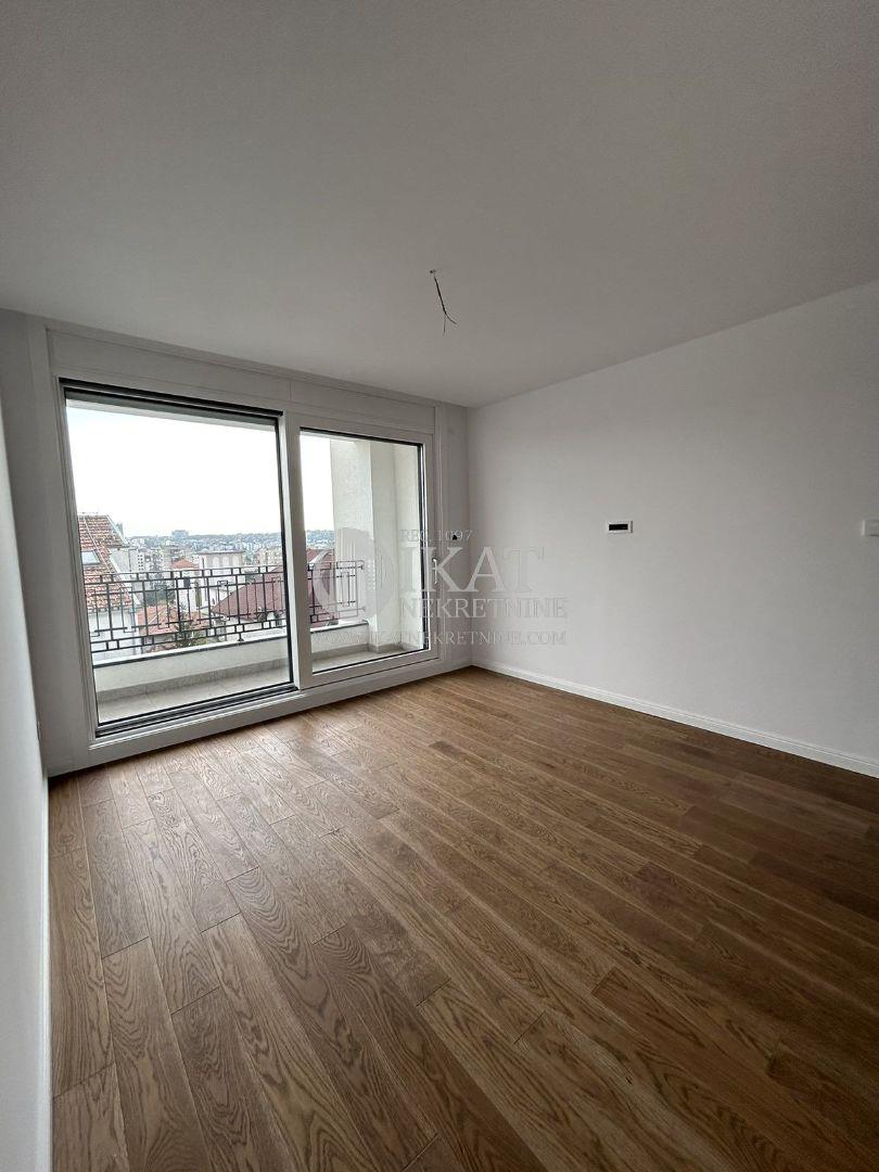 Vračar, Čuburski park 71m2 odlična lokacija ID#4095