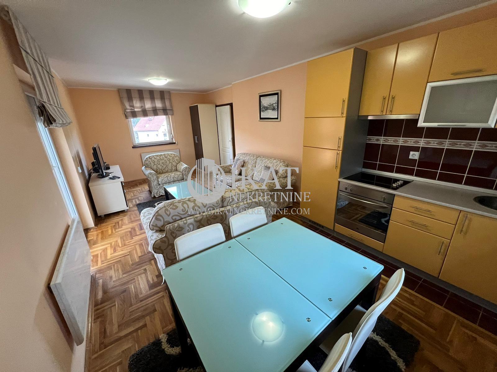 Zlatibor, Đurkovac, stan, 45m2 + 30m2 garaža ID#4123