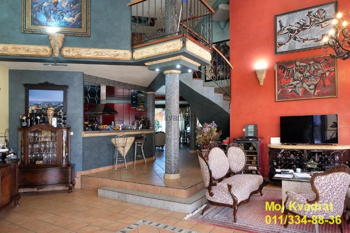 Zemun - Pregrevica, 765m2