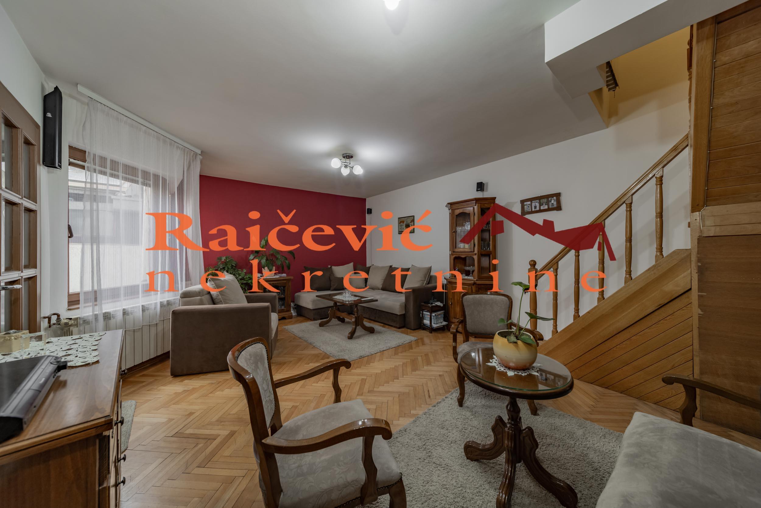 STARI GRAD DORCOL 85m2 , 360000e