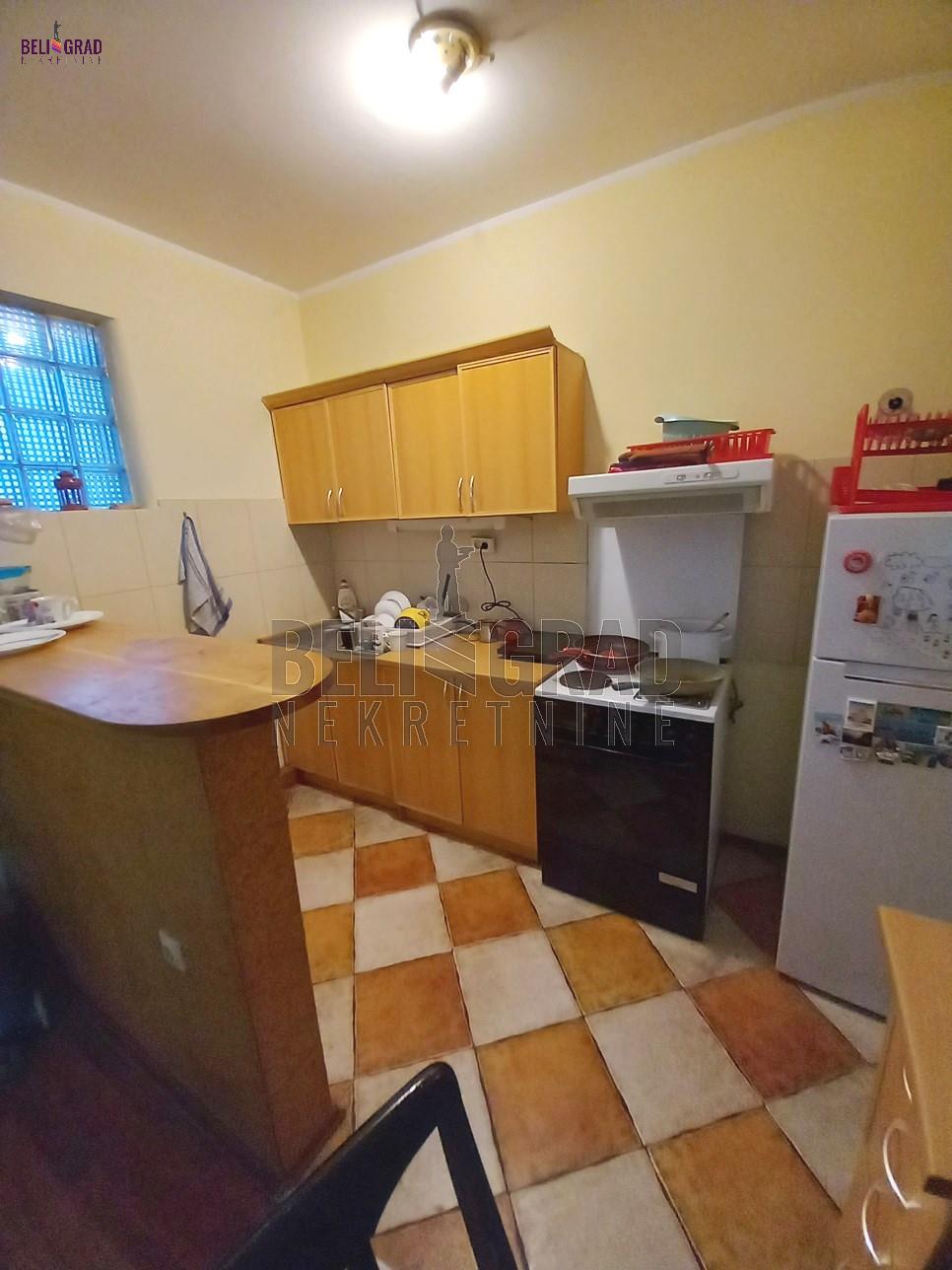 Idealna lokacija, iza "Vera"