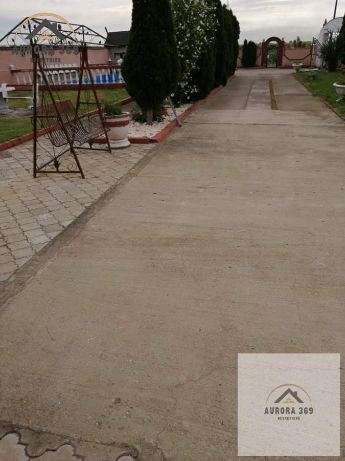 PRODAJE SE ŠESTOSOBNA KUĆA SA BAZENOM, RUMA