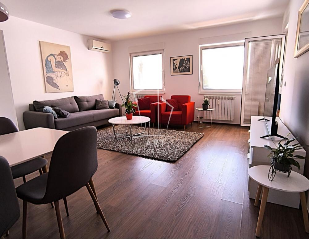 Lux stan + garaža ID#10801