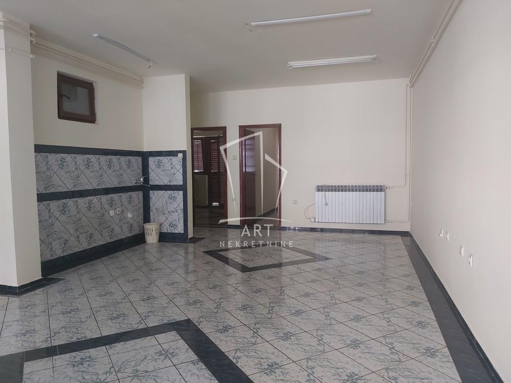 Rakovica, Miška Kranjca, sa parking mestom ID#10868