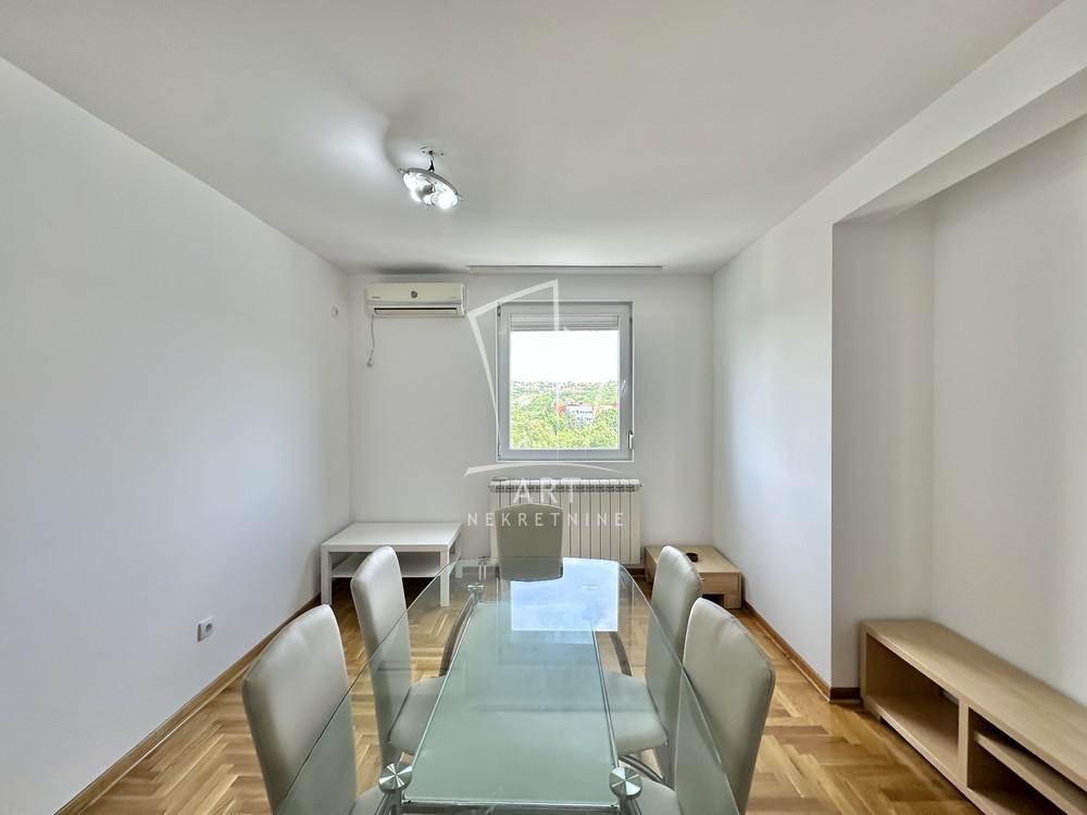 Voždovac, LUX stan sa parking mestom ID#10878