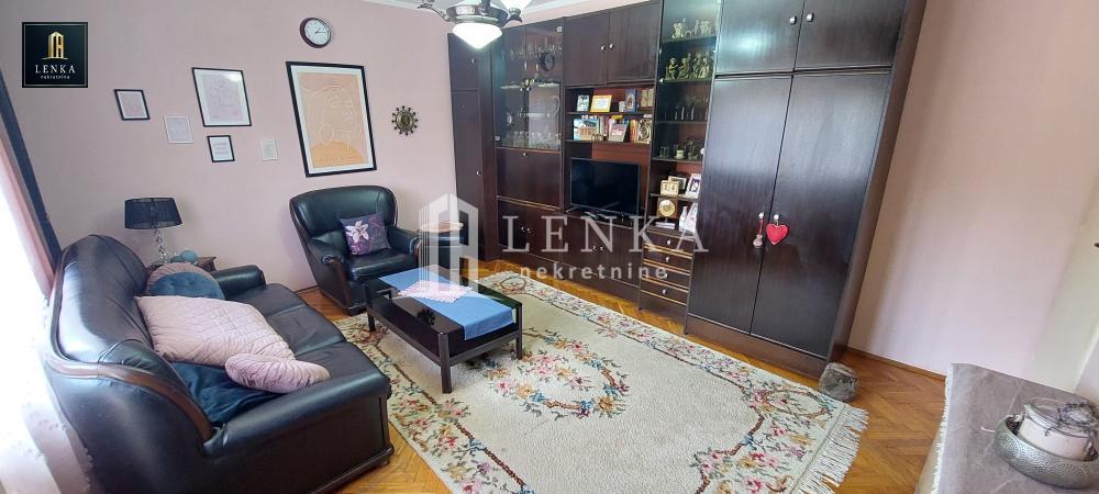 Voždovac, Braće Jerković 108m2 stambeno,70m2 potkrovlje,30 m