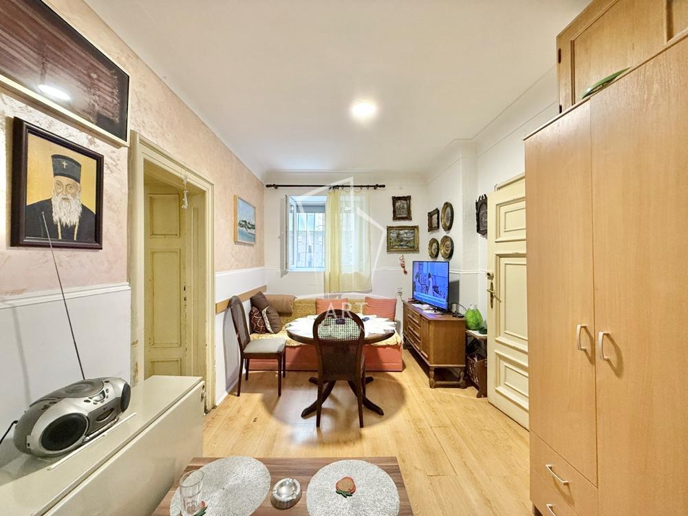 Vračar, Krunski venac, mereno 77m2 ID#11066