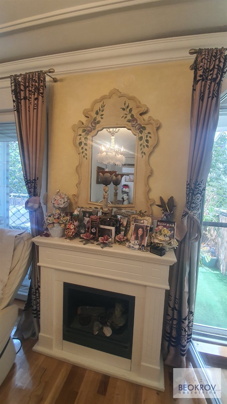 Lux 4-soban za garažom (gar.mesto)