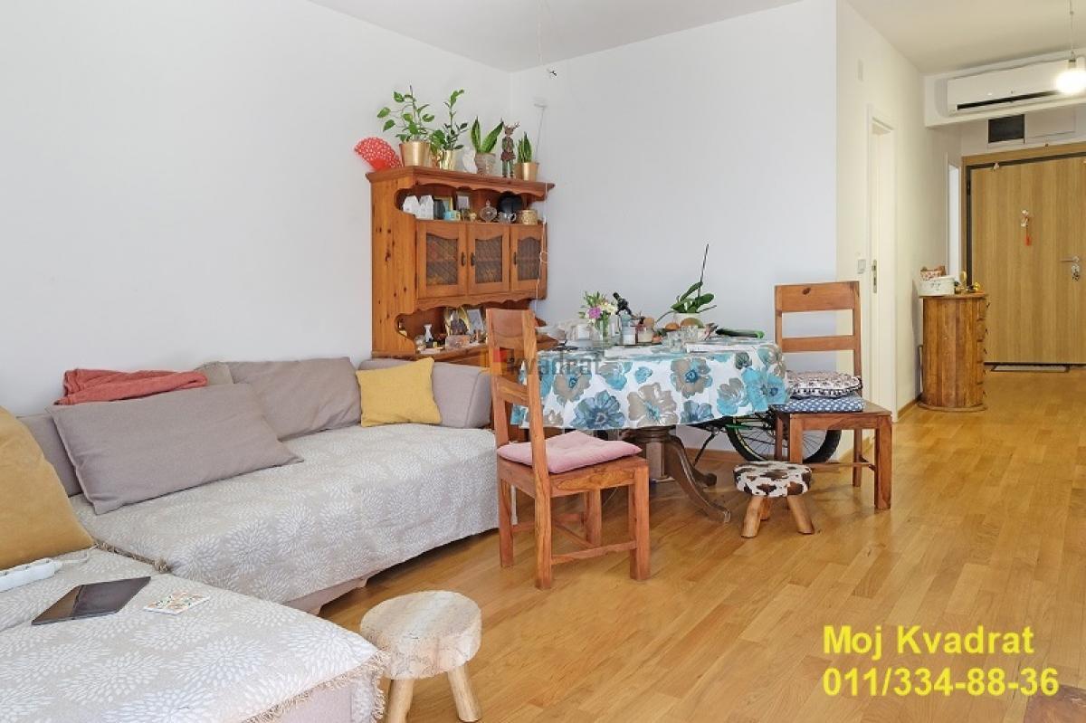 Voždovac, Lekino brdo - Rada Neimara, 52m2