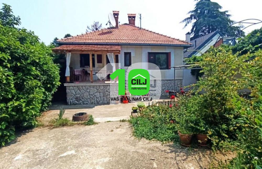 Vrčin, Avala, kuća + plac, voćnjak ID#1528