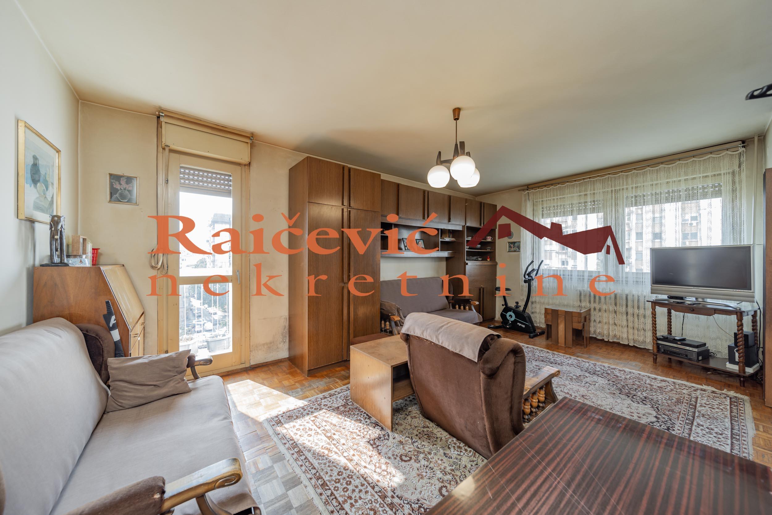 STARI GRAD DORCOL 76m2 , 2T ,296400e