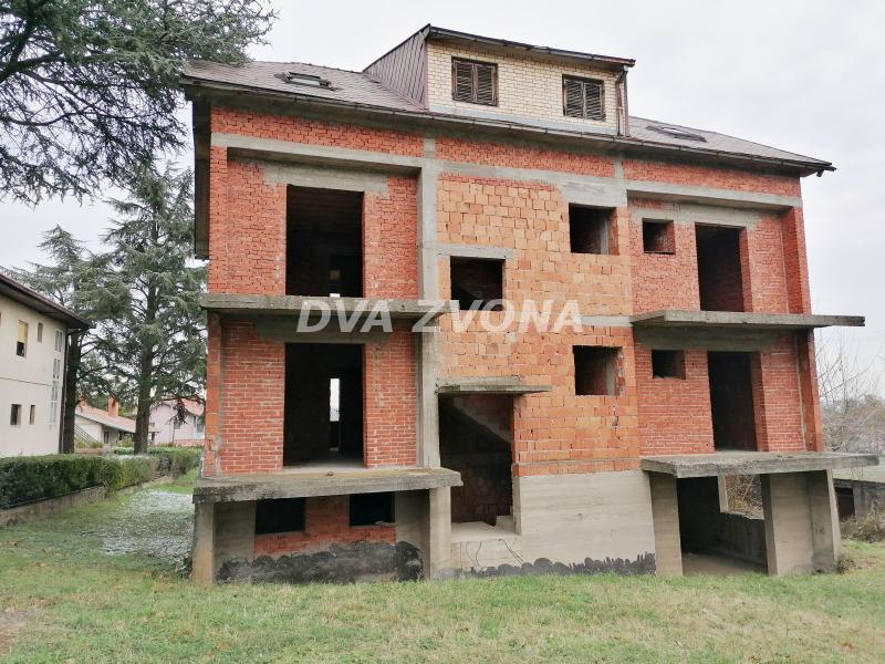 KUĆA 450M2 ZA SAMO 95.000 E, PRILIKA