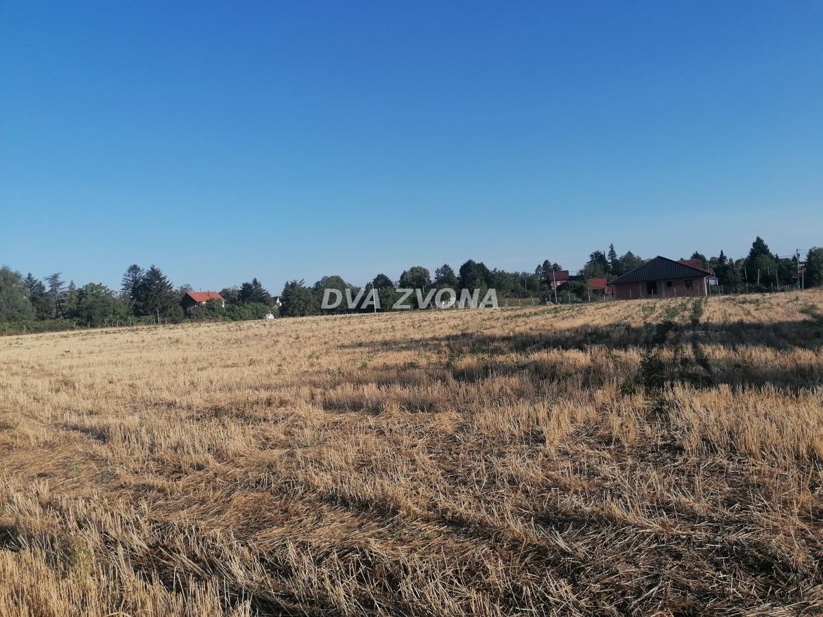 NA PRODAJU – GRAĐEVINSKI PLACEVI, ČORTANOVCI! KOMLETNA INFRASTRUKTURA!