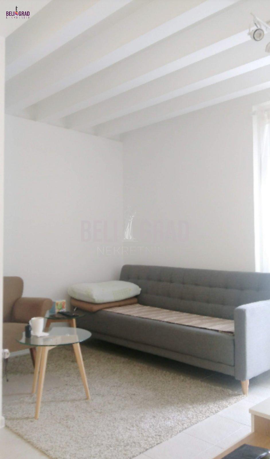 Medak 1, stan deljiv na 2 stana