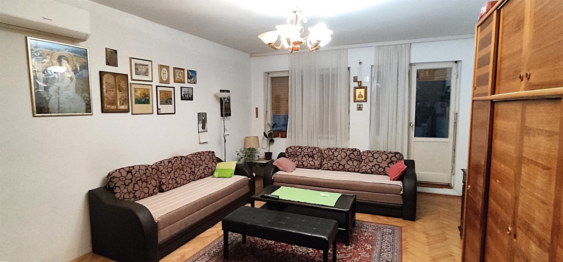 kod TC Stadiona, termo izolacija, lift, pogled na park ..