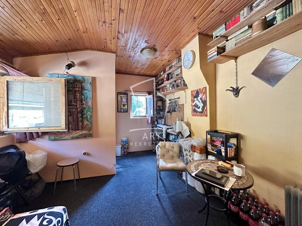 Dva zasebna stana, mereno 70 m2, dobra investicija ID#11266