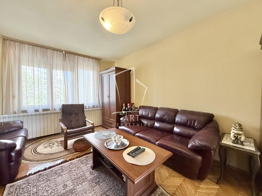 Gradska bolnica, Čingrijina, 104m2 ID#11360