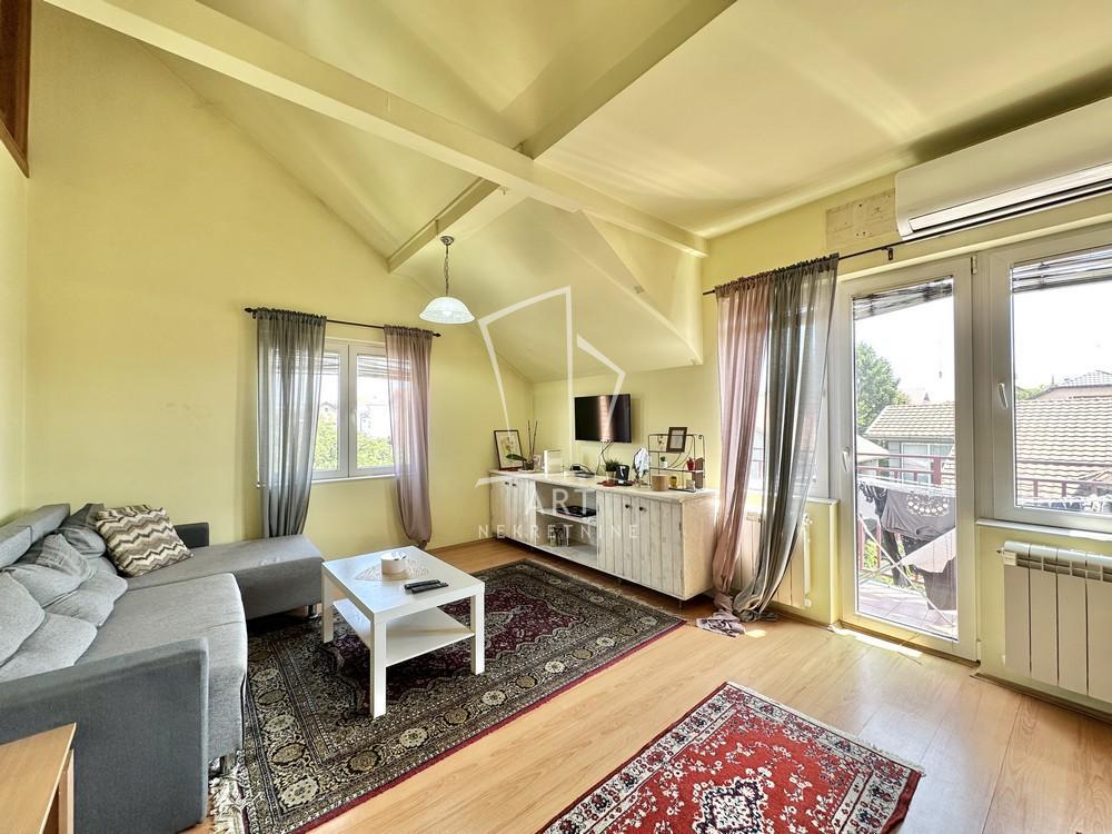 Odličan, uknjižen 3.0 stan ID#11350