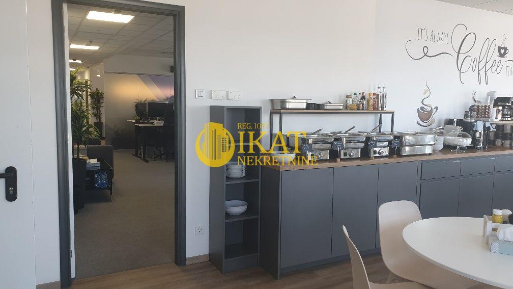 Izuzetan poslovni prostor 289m2, moderno opremljen ID#4467