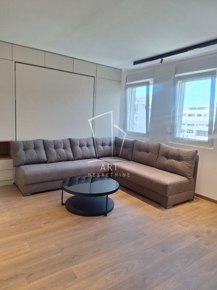 YUBC, Bulevar Mihajla Pupina, 33m2 ID#11426