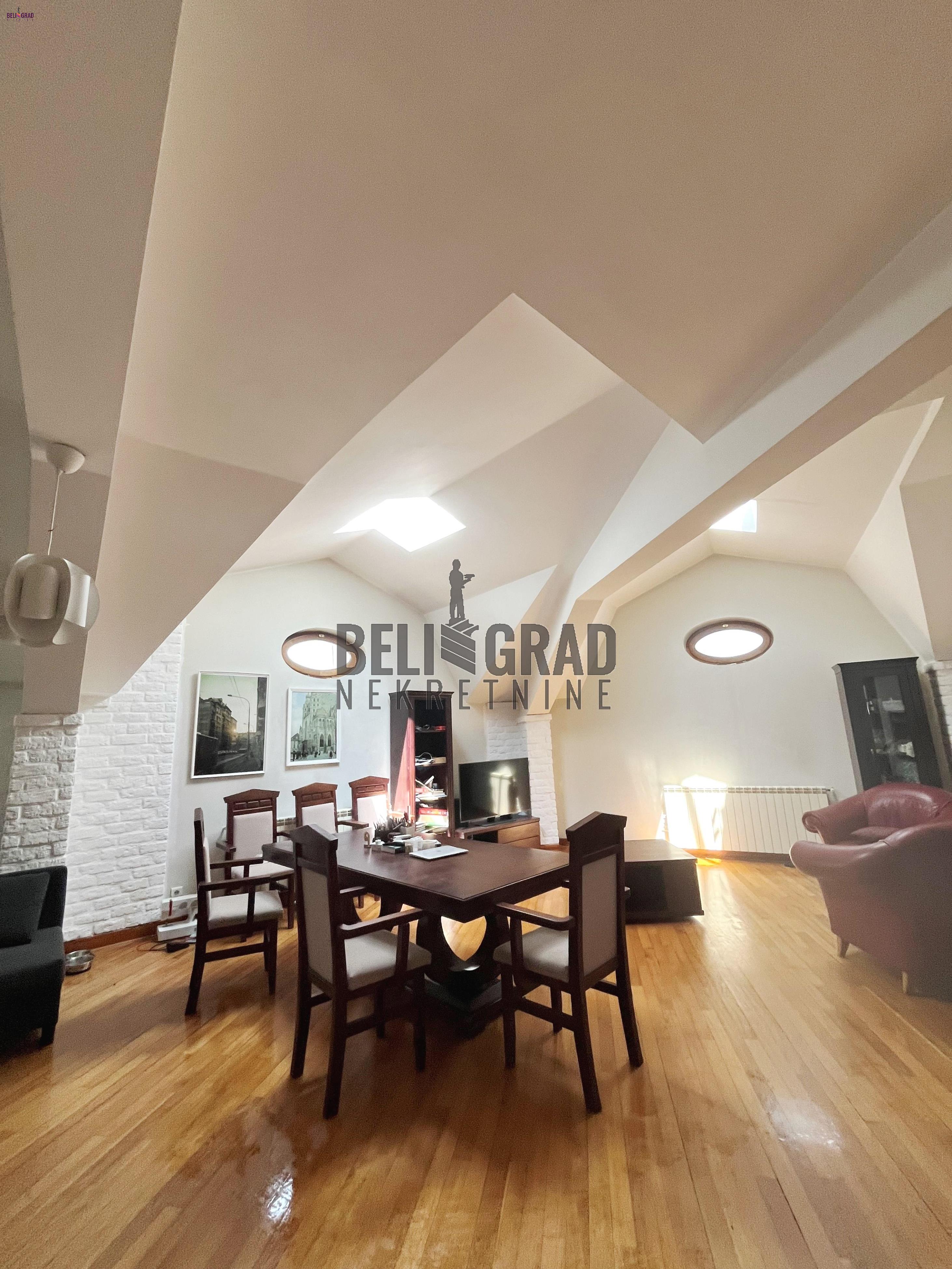 Stari grad, salonac 4.0