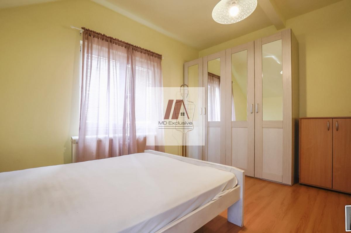 Trosoban stan na Altini