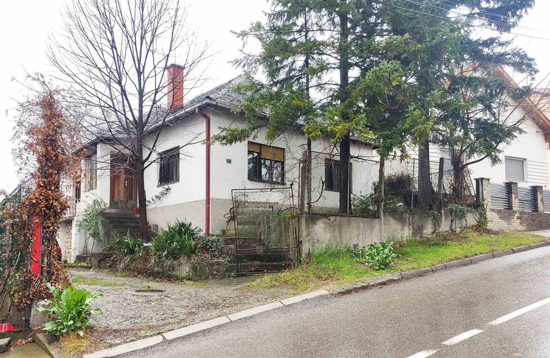 Loznica, Centar, starija kuća na lokaciji pogodnoj za gradnj