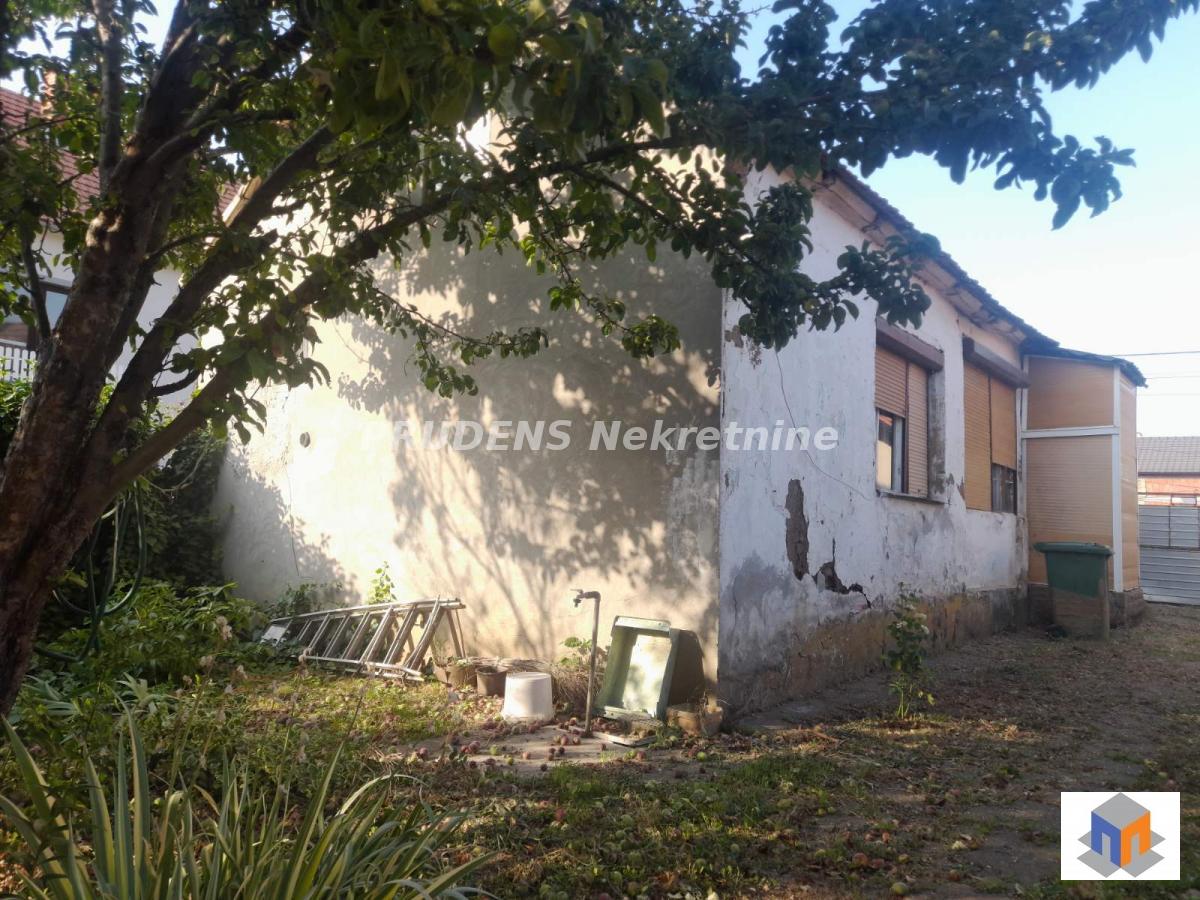 Kuća u Jakovu, za renoviranje