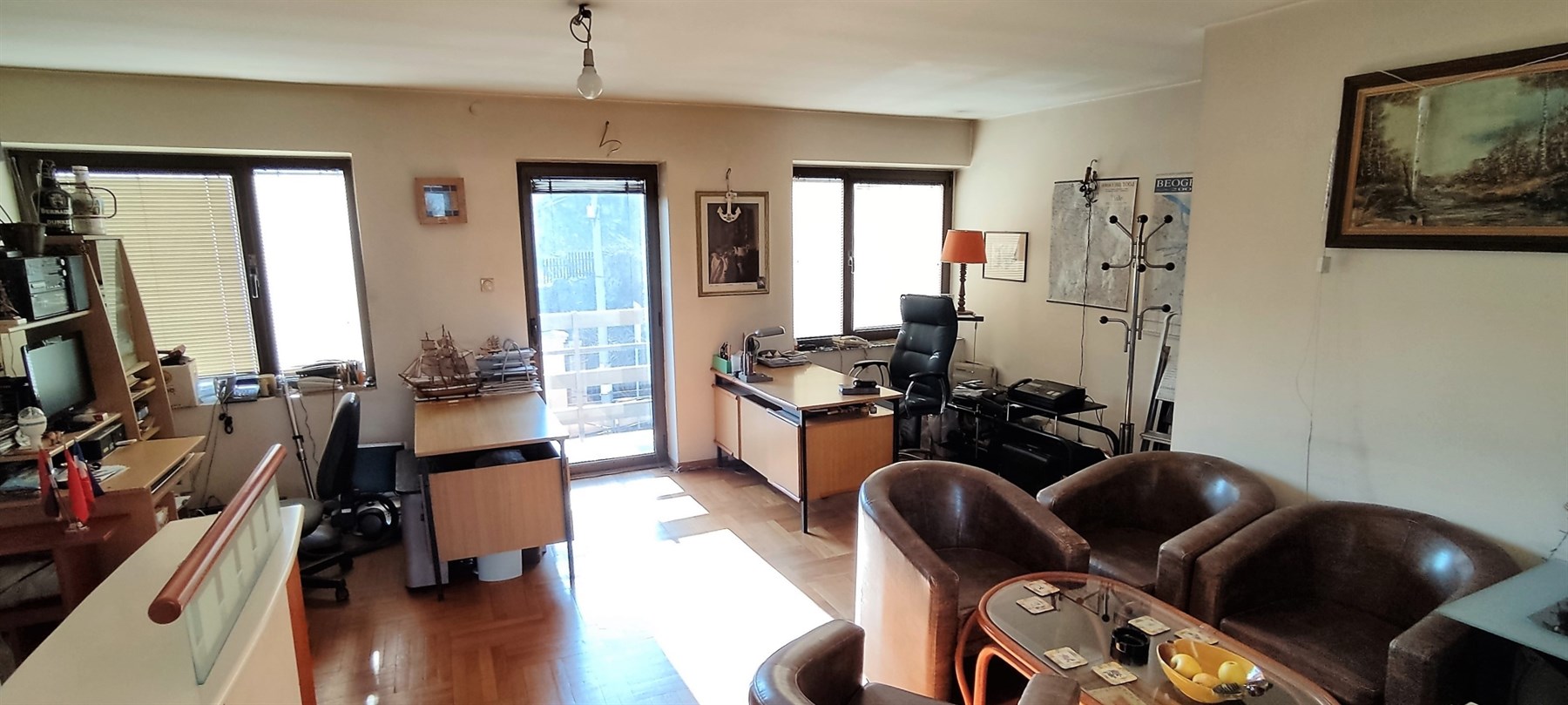 Karaburma, stanbeno poslovni objekat sa 2 lokala i stanom ..