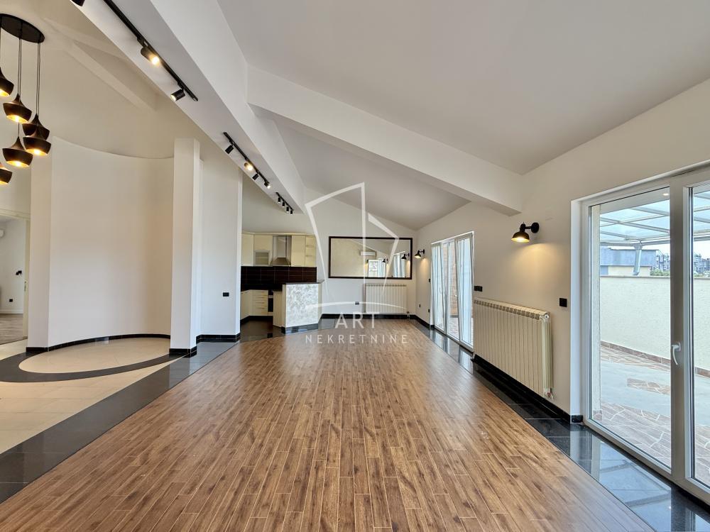 Jedinstven penthaus, 172m2 ID#11806